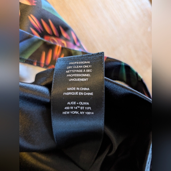 Alice + Olivia Stora Pleated Pouf Skirt | Ombre Deco Print | Size 2 NWT - Picture 11 of 13